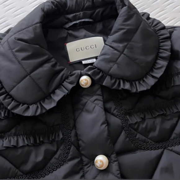Authentic Gucci Black Ruffle Pearl Quilted Jacket - Picture 2 of 7